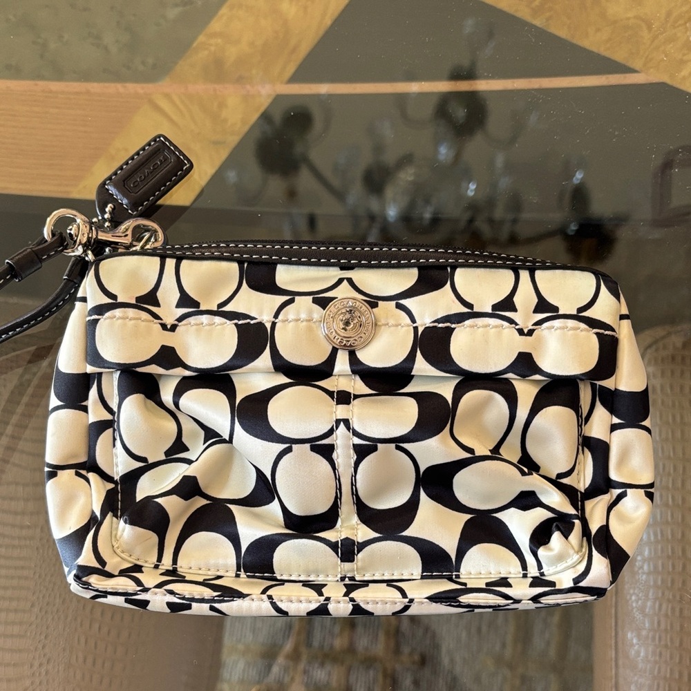 Coach Black and Cream Signature Wristlet